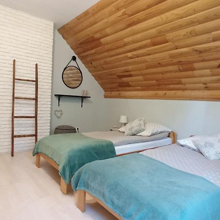 Zacisze Drwala Casa de hóspedes Lutowiska Quarto foto