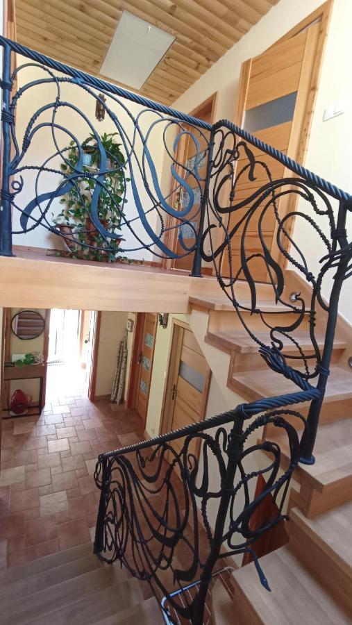 Zacisze Drwala Casa de hóspedes Lutowiska Exterior foto
