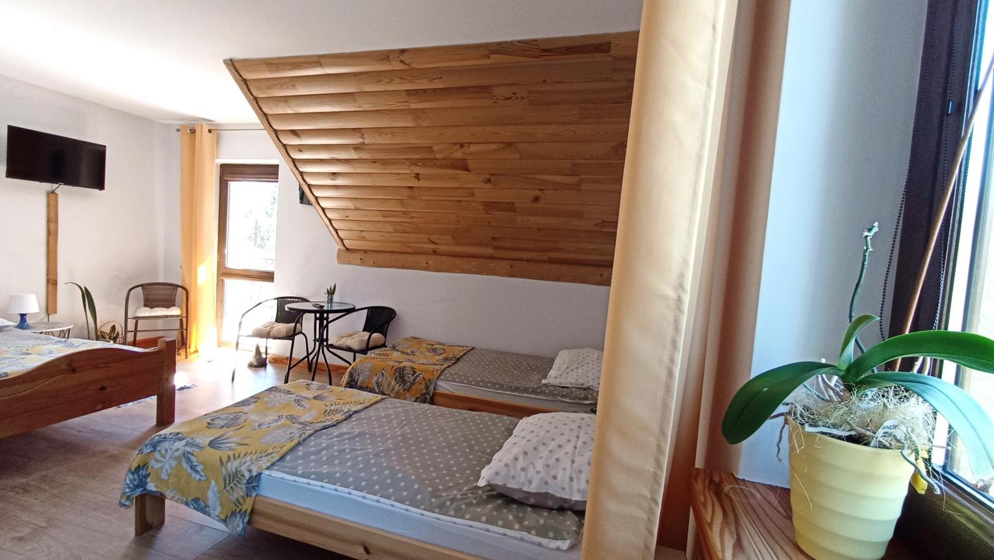 Zacisze Drwala Casa de hóspedes Lutowiska Quarto foto